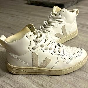 High top Veja sneakers size Eur 37